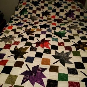 Leaves and patches hand quilted Queen Quilt